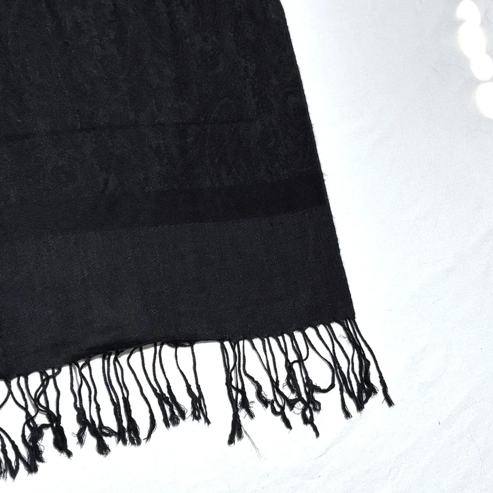 Pashmina Scarf Unisex OS Black Cashmere Silk Blend Paisley Jacquard Fringe Wrap